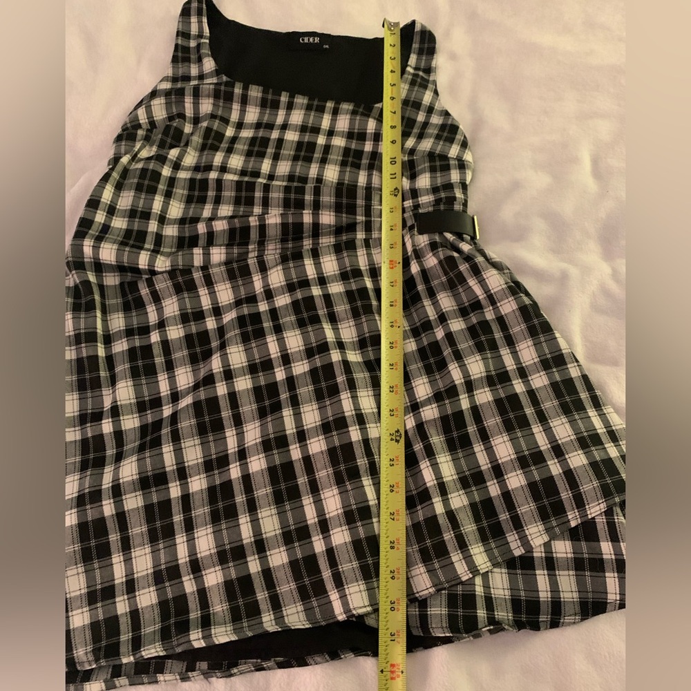 Cider Black and White Side Ruched Belted Plaid Dress - Picture 13 of 16